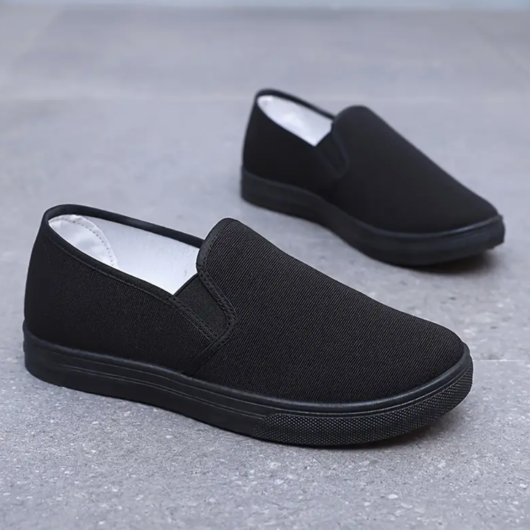Lior: Zapatillas de punta redonda para mujer