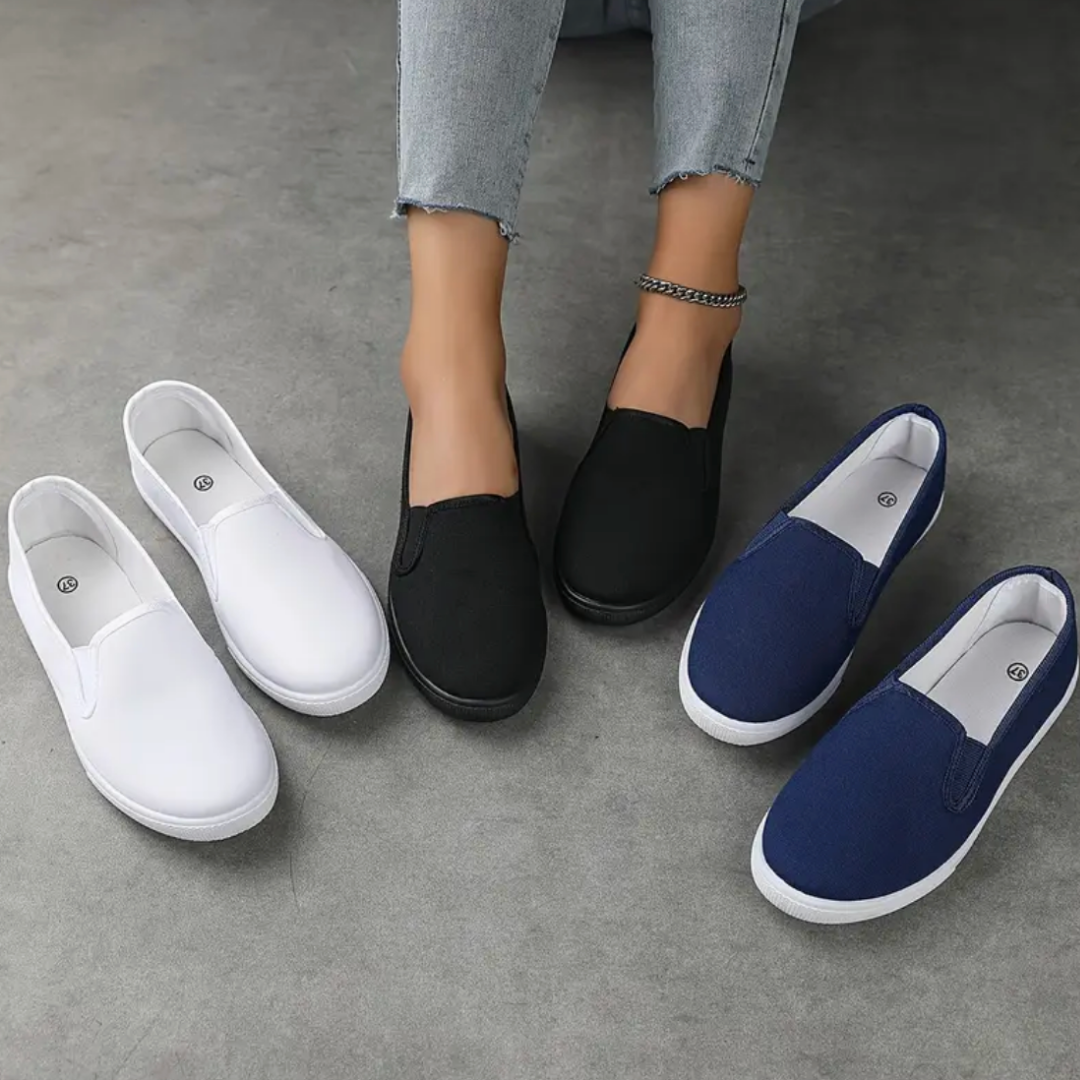 Lior: Zapatillas de punta redonda para mujer