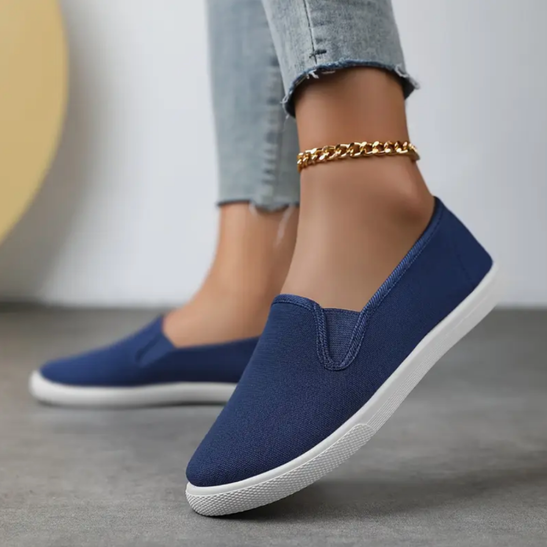 Lior: Zapatillas de punta redonda para mujer