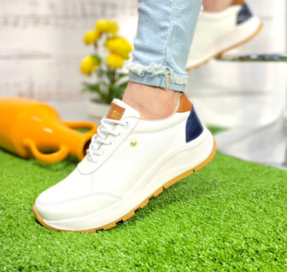 Ángela: Zapatillas de cuero de mujer